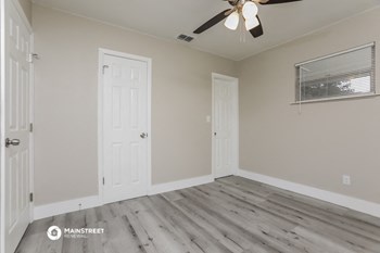 1894 AARON AVE 3 Beds House for Rent - Photo Gallery 10