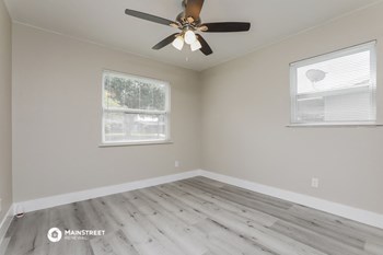 1894 AARON AVE 3 Beds House for Rent - Photo Gallery 12