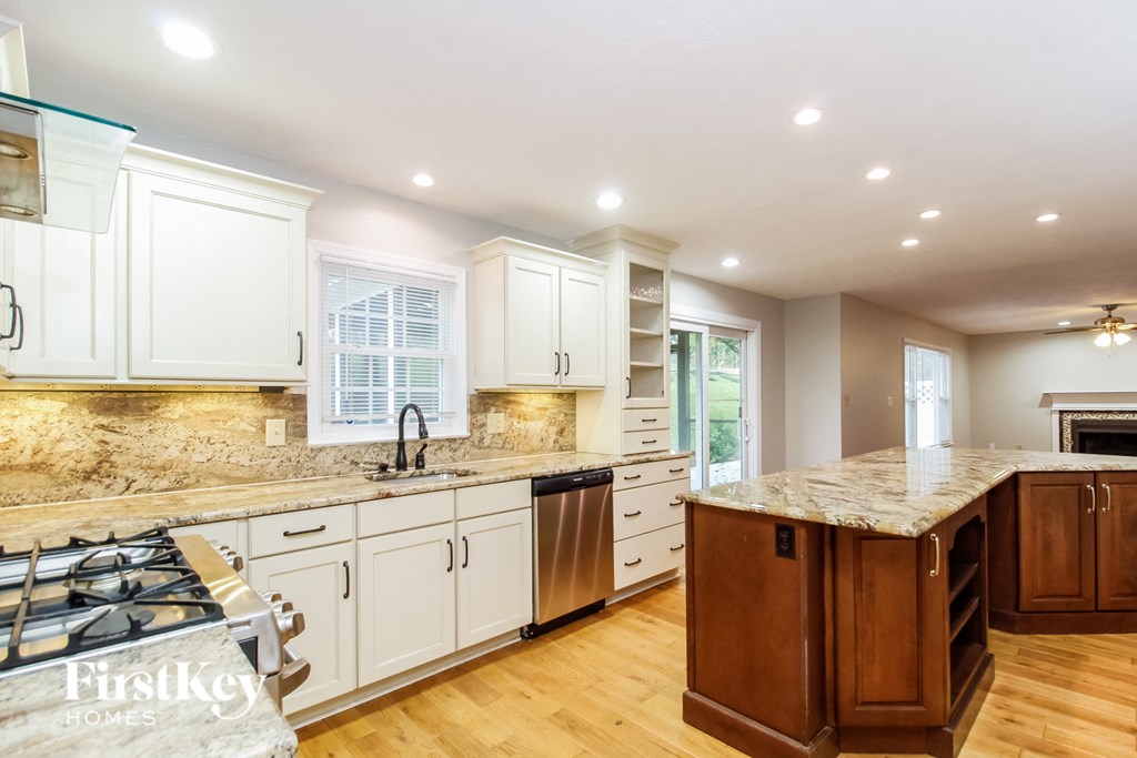 3315 Quaker Run Drive Greensboro, NC 27410