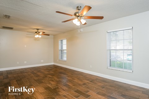 585 WALDEN COURT 4 Beds Apartment for Rent