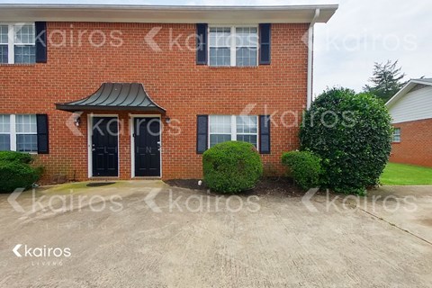 150 Deer Pkwy 3 Beds Apartment for Rent