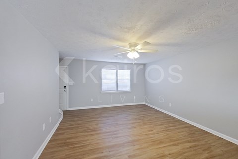 168 Deer Pkwy 2 Beds Apartment for Rent
