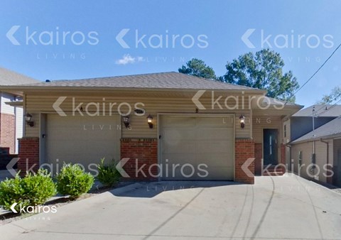 2011 Wilson Rd Unit B 3 Beds Apartment for Rent