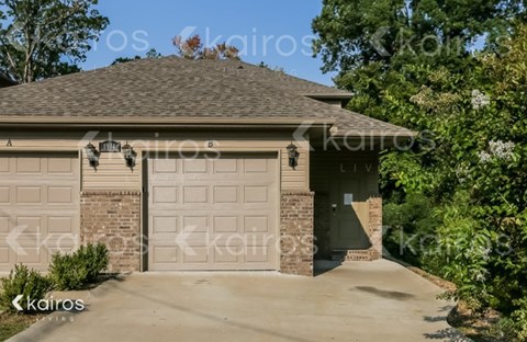 1914 Perry St Apt B 3 Beds Apartment for Rent