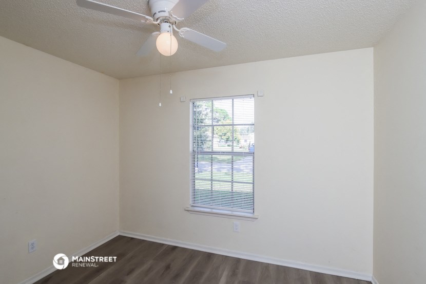 the spacious living room of our studio apartment at university heights apartments