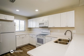 2027 NW 5th Ter 3 Beds House for Rent - Photo Gallery 6
