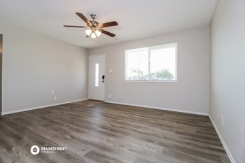 12 W BRINKER DR 3 Beds House for Rent - Photo Gallery 4