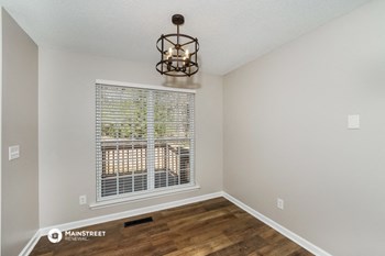 20 OLIVIA DR 3 Beds House for Rent - Photo Gallery 6