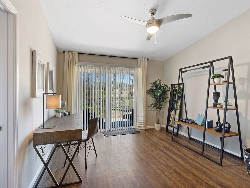 Charlotte North Carolina Apartment Rentals Redwood Living Redwood Charlotte Ridge Road Den