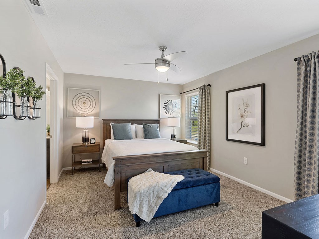 Charlotte North Carolina Apartment Rentals Redwood Living Redwood Charlotte Ridge Road Main Bedroom