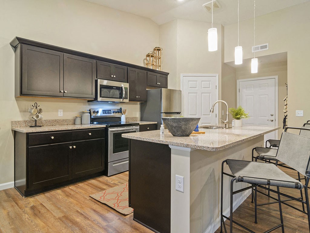 Charlotte North Carolina Apartment Rentals Redwood Living Redwood Charlotte Ridge Road  Willowood Kitchen
