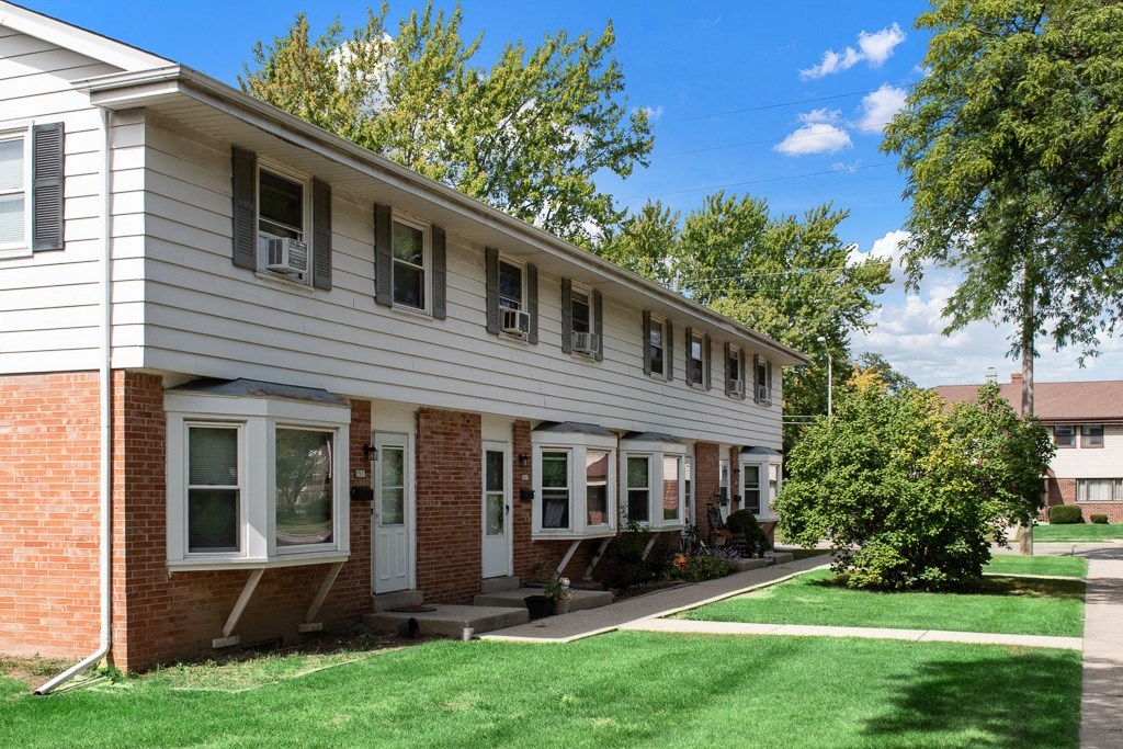 Townhomes of Cudahy Exterior