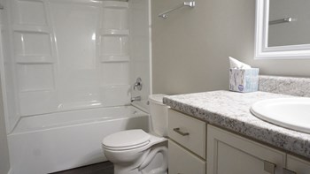 16W571 Mockingbird Lane 1-3 Beds Apartment for Rent - Photo Gallery 3