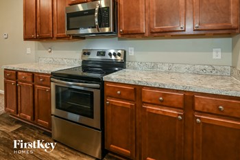 9042 KIPPER DRIVE 3 Beds House for Rent - Photo Gallery 4