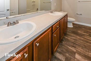 9042 KIPPER DRIVE 3 Beds House for Rent - Photo Gallery 13