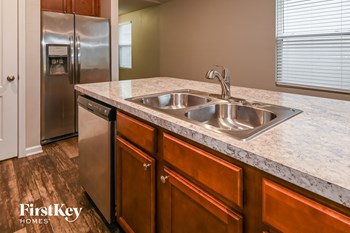 9042 KIPPER DRIVE 3 Beds House for Rent - Photo Gallery 5