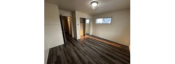 2 Bedrooms, 1 Bathroom