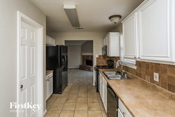 312 Pin Oak Lane 3 Beds House for Rent - Photo Gallery 5