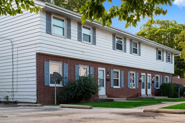 2716 W Oriole Avenue 3 Beds Apartment for Rent
