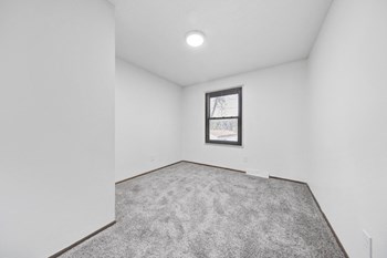 1652 69th Avenue Northeast 3 Beds Apartment for Rent - Photo Gallery 6