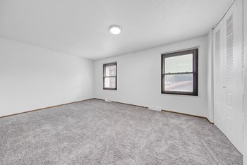 1652 69th Avenue Northeast 3 Beds Apartment for Rent - Photo Gallery 2