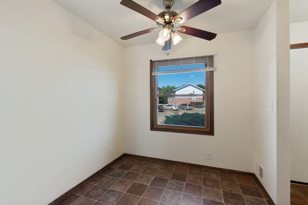 Townhomes of Valley Eat In Kitchen