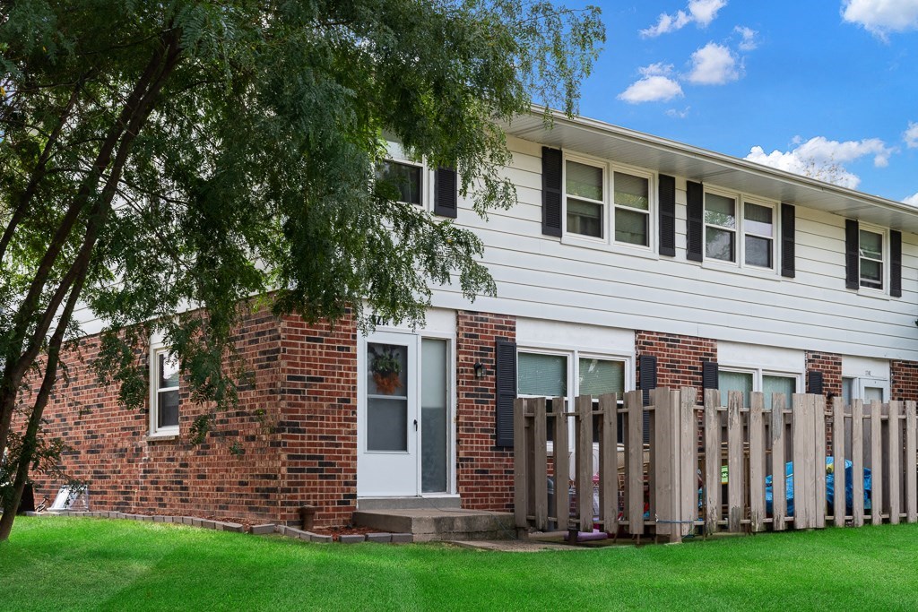 Townhomes of Valley Exterior