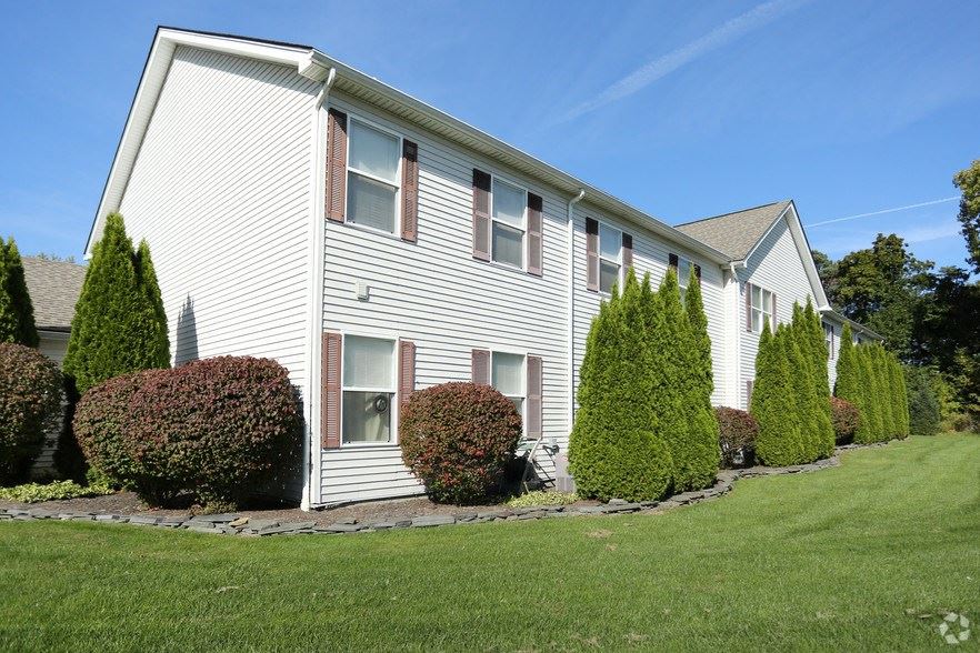 Apartment building photo of Bay Pines Apartments in Webster, NY