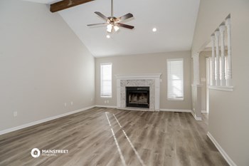708 SE SHAMROCK LANE 3 Beds House for Rent - Photo Gallery 4