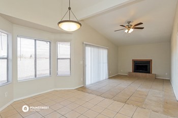 1880 W Mountain Oak Ln 3 Beds House for Rent - Photo Gallery 5