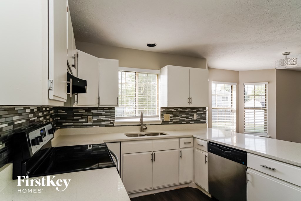 10145 E PARK VALLEY Drive 4 Beds House for Rent - Photo Gallery 6