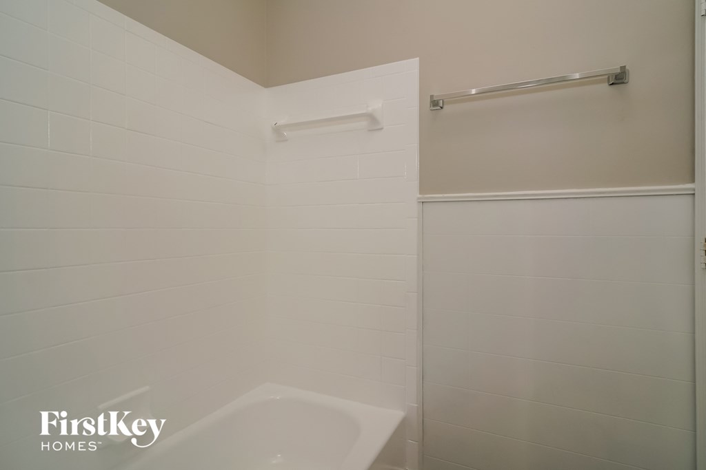 10145 E PARK VALLEY Drive 4 Beds House for Rent - Photo Gallery 13