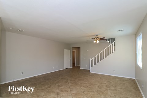 4027 W VALLEY VIEW Drive 4 Beds Apartment for Rent