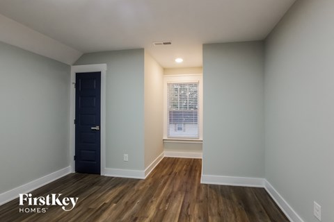 300 South Crawford Street 5 Beds House for Rent - Photo Gallery 11