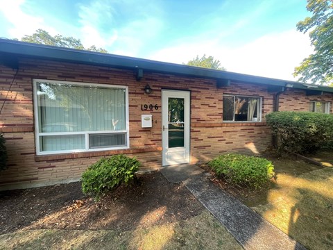 1908 MAPLE STREET 1-2 Beds Apartment for Rent