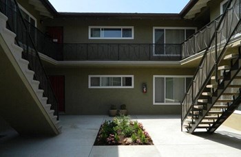 227-229 Bandy Ave. 1 Bed Apartment for Rent - Photo Gallery 4