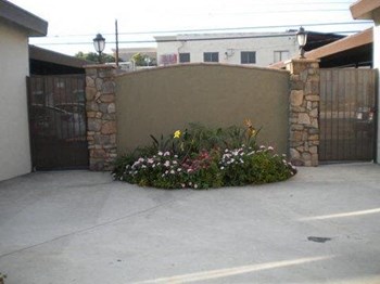 227-229 Bandy Ave. 1 Bed Apartment for Rent - Photo Gallery 5