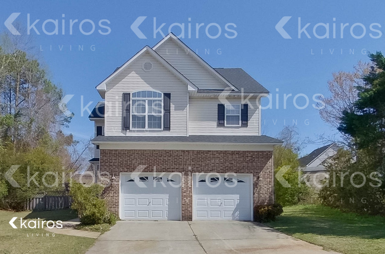 135 Hillandale Rd 3 Beds Apartment for Rent