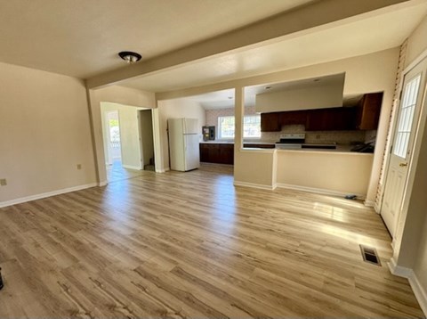 445 C. STREET 4 Beds Apartment for Rent
