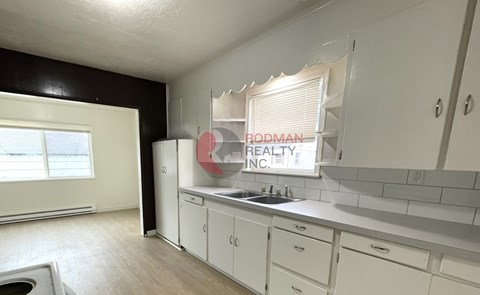 805 HEMLOCK STREET 3 Beds Apartment for Rent