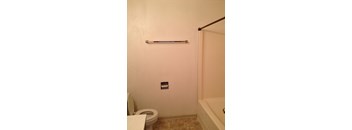3 Bedrooms, 1 Bathroom