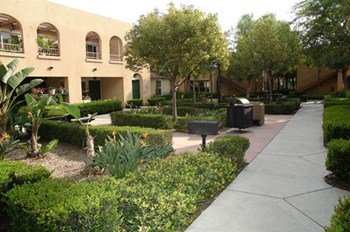 1400 Gabriel Garcia Marquez 2-4 Beds Apartment for Rent - Photo Gallery 4