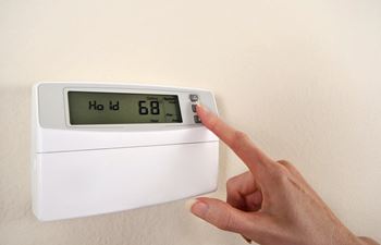 AC electronic thermostat