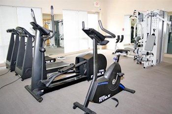 1001 Compton 1-5 Beds Apartment for Rent - Photo Gallery 4