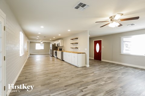5361 NORTH 61ST Drive 3 Beds Apartment for Rent