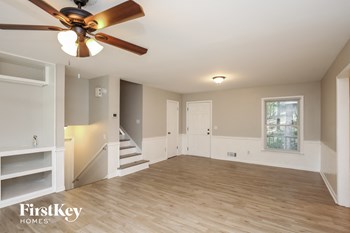 74 Leaf Lake Drive 4 Beds House for Rent - Photo Gallery 2