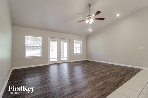660 Wild Flower Street 3 Beds Apartment for Rent