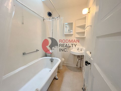 209, 211, 213 & 215 PINE STREET Studio-3 Beds Apartment for Rent