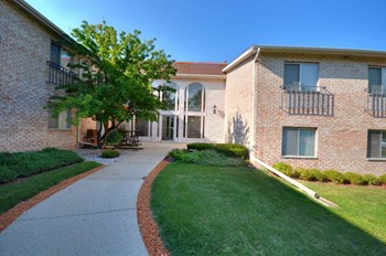 15000 W. Cleveland Avenue 1-2 Beds Apartment for Rent - Photo Gallery 2