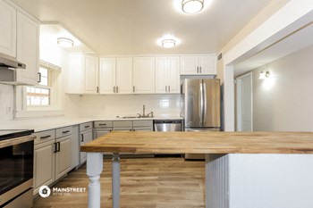 814 QUENTIN ST 3 Beds House for Rent - Photo Gallery 5